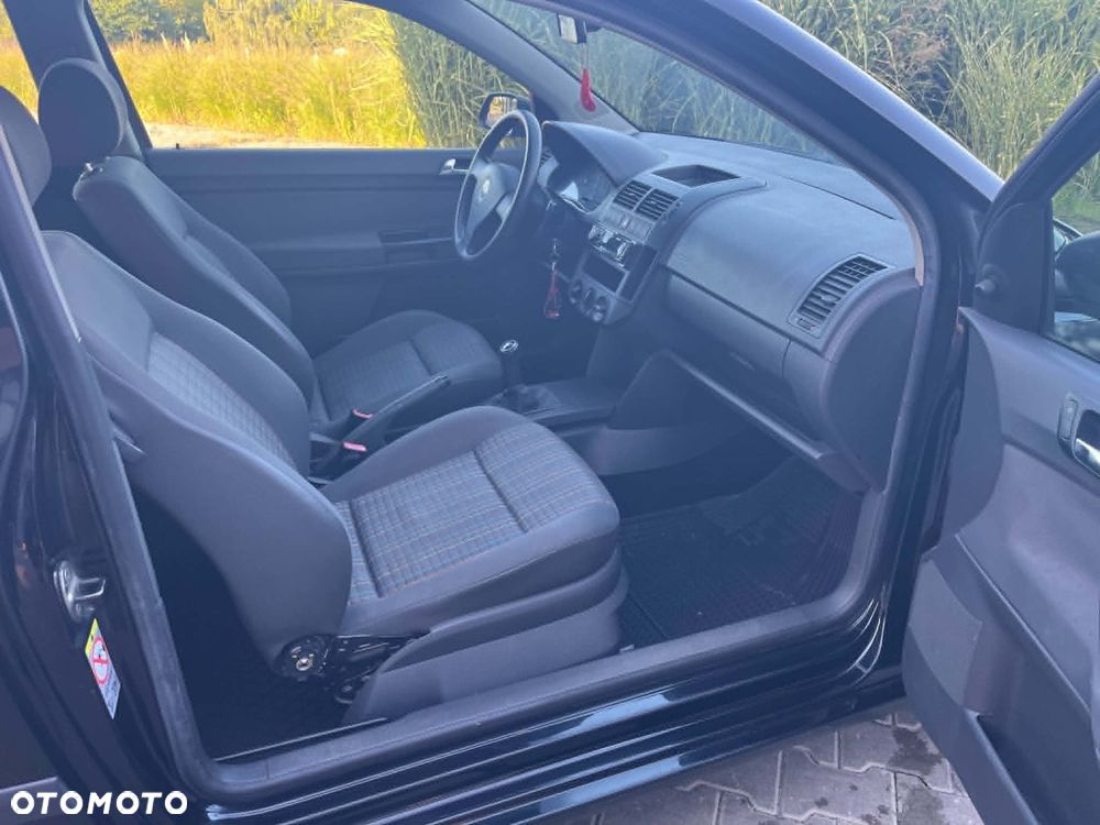 Volkswagen Polo - 12