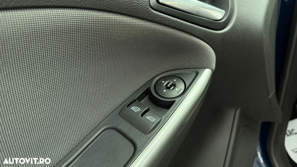 Ford Focus 1.6 TI-VCT Champions Edition - 21
