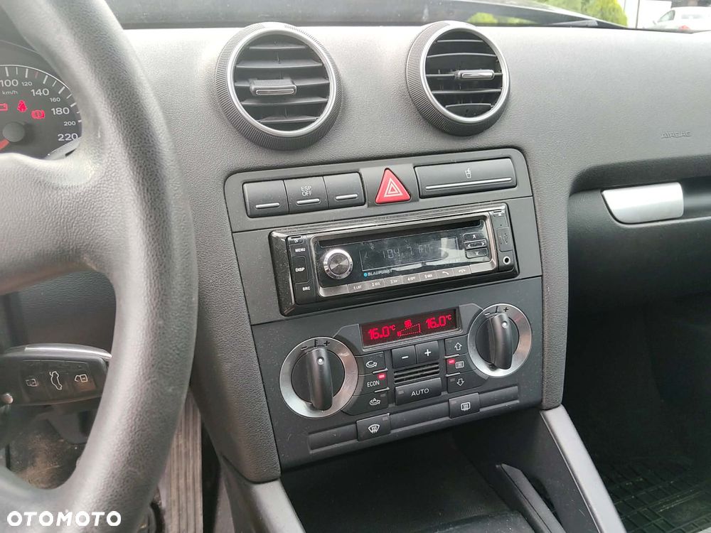Audi A3 Sportback 1.6 Ambiente - 7