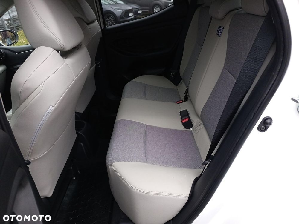 Toyota Yaris 1.5 Executive - 26