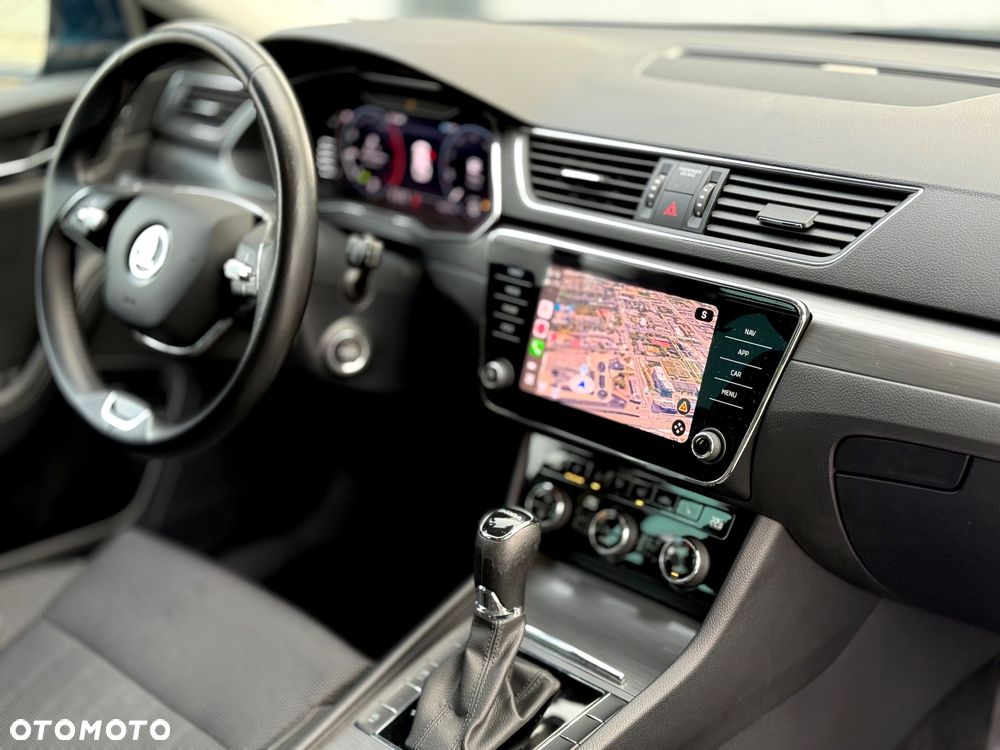 Skoda Superb 2.0 TDI SCR Style DSG - 28