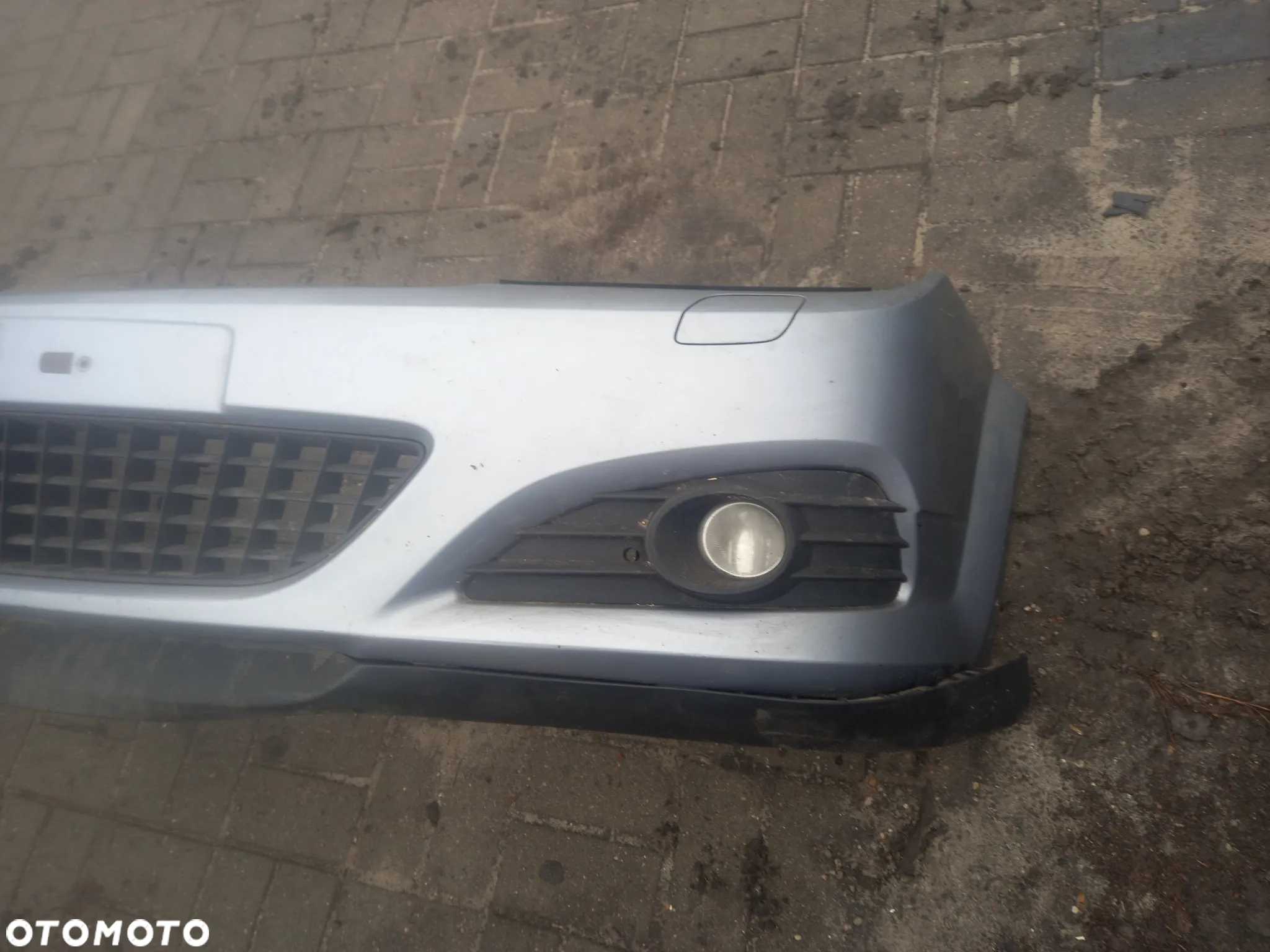 OPEL ASTRA 3 H GTC ZDERZAK PRZÓD SREBRNY HALOGENY - 2