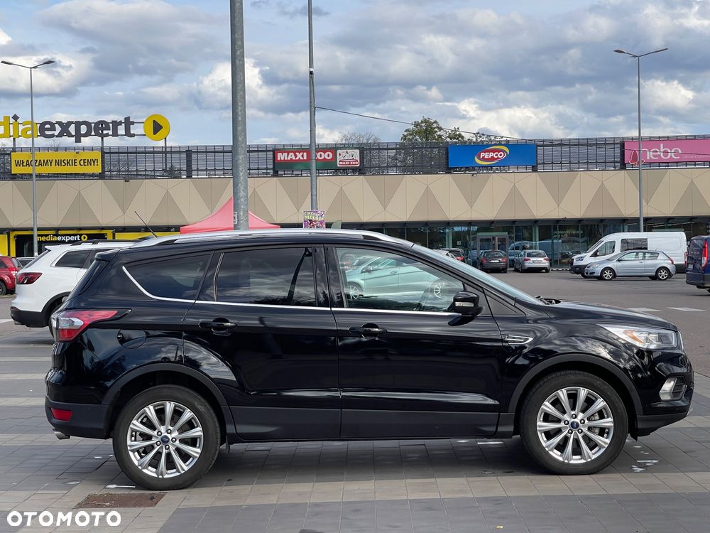 Ford Escape 2.0 EcoBoost AWD Titanium - 4