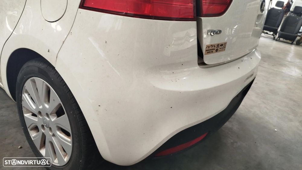 Pára-choques trás KIA Rio III (UB) - 3