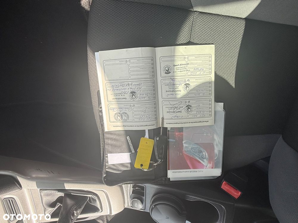 Ford Focus 1.6 Edition - 28