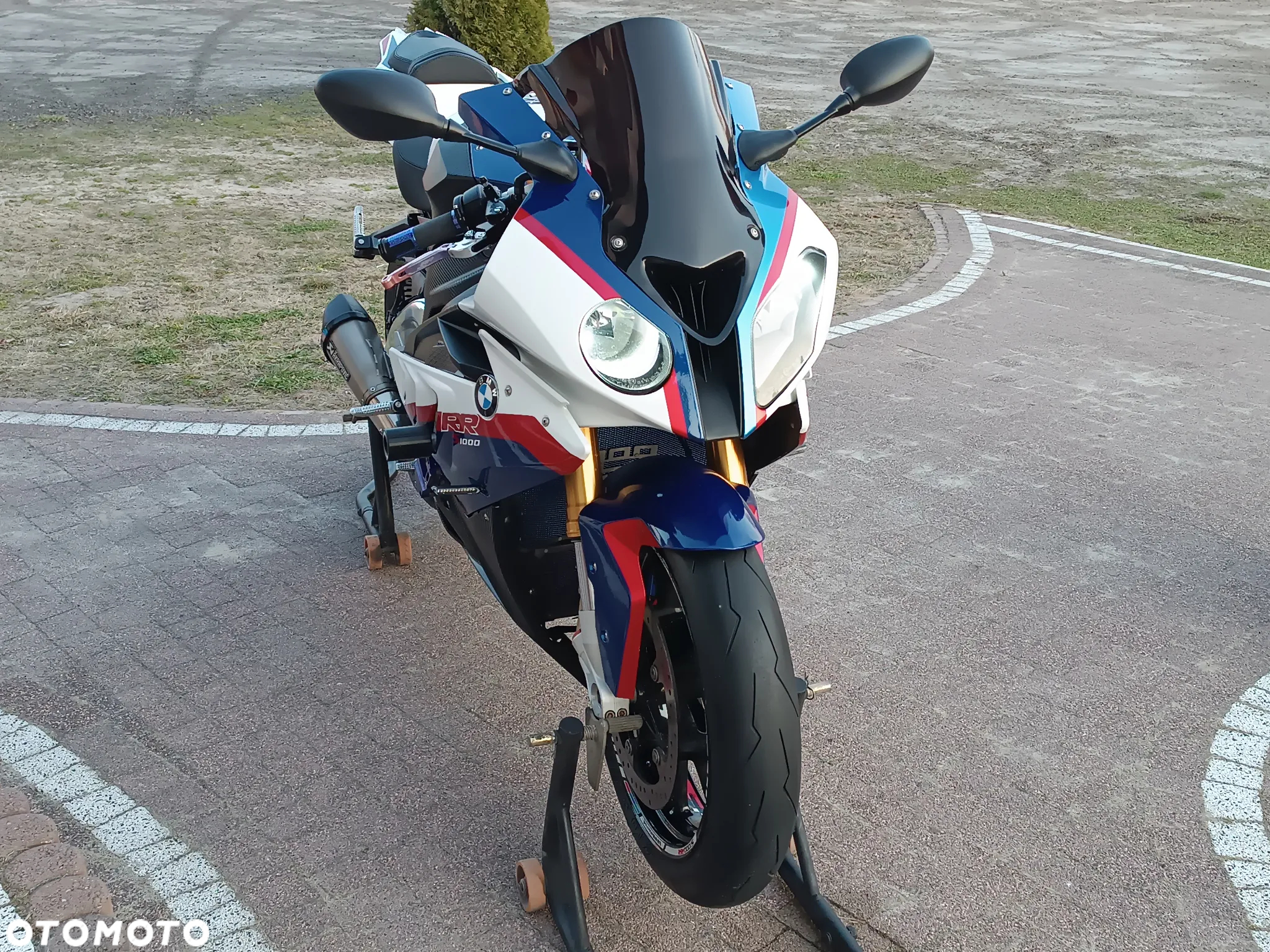 BMW S - 22