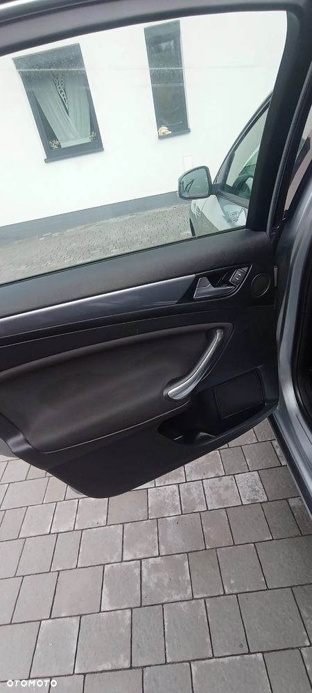 Ford Mondeo 2.0 Trend - 17