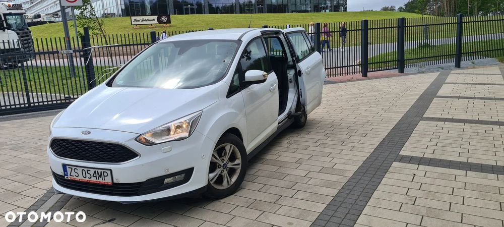 Ford Grand C-MAX - 12