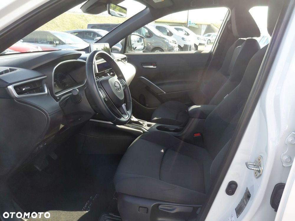 Toyota Corolla Cross - 15