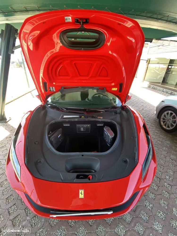 Ferrari F8 Tributo Spider - 36