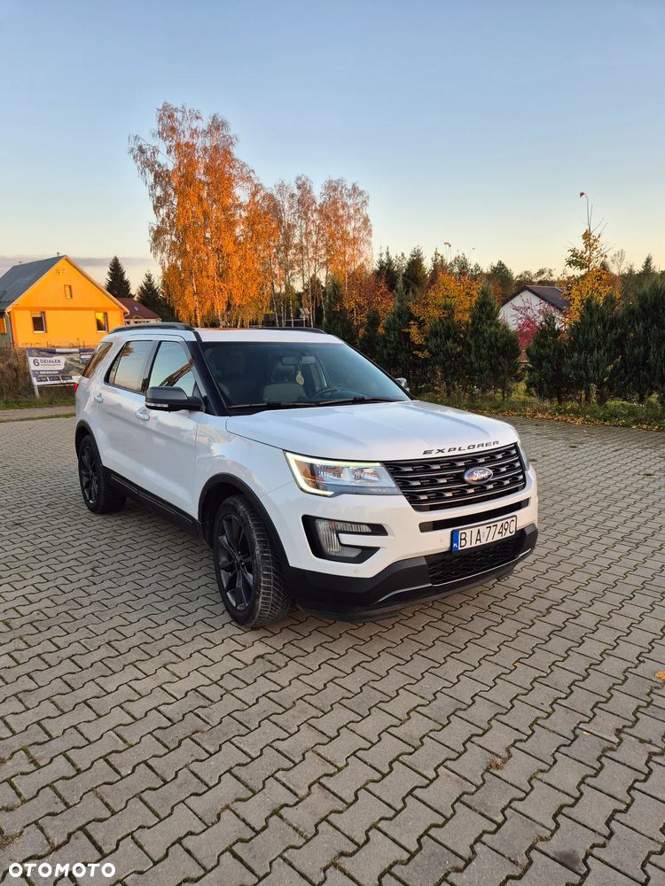 Ford Explorer 2017 photo 2