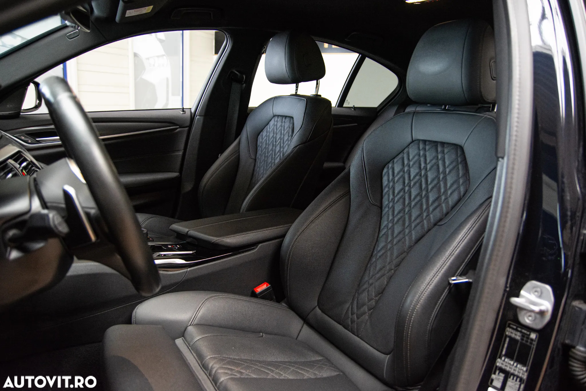 BMW Seria 5 520d Aut. M Sport Edition - 26