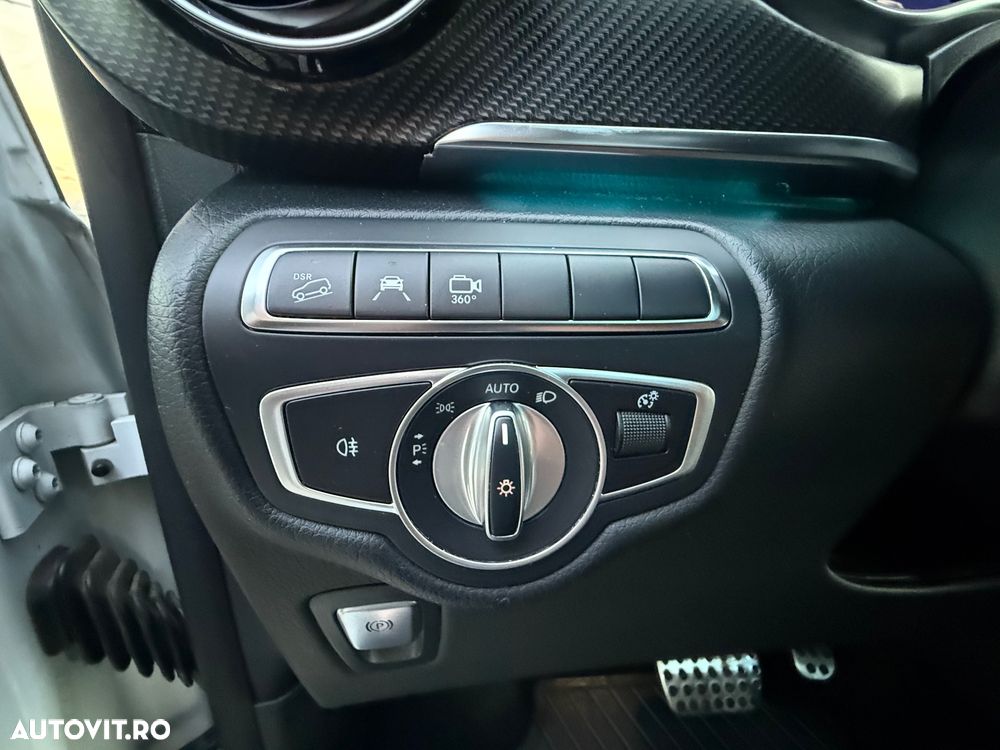 Mercedes-Benz V 300 d Lang 4Matic 9G-TRONIC Exclusive - 31