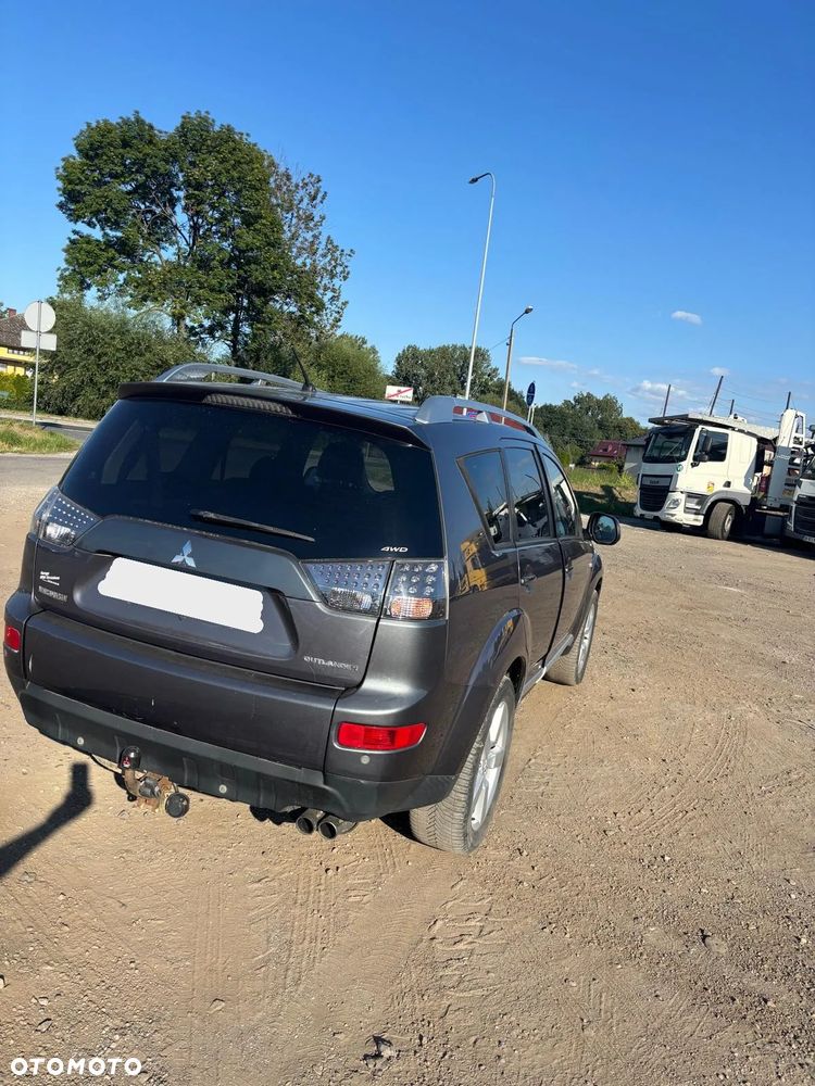 Mitsubishi Outlander 2.2 DI-D 4WD Intense - 2