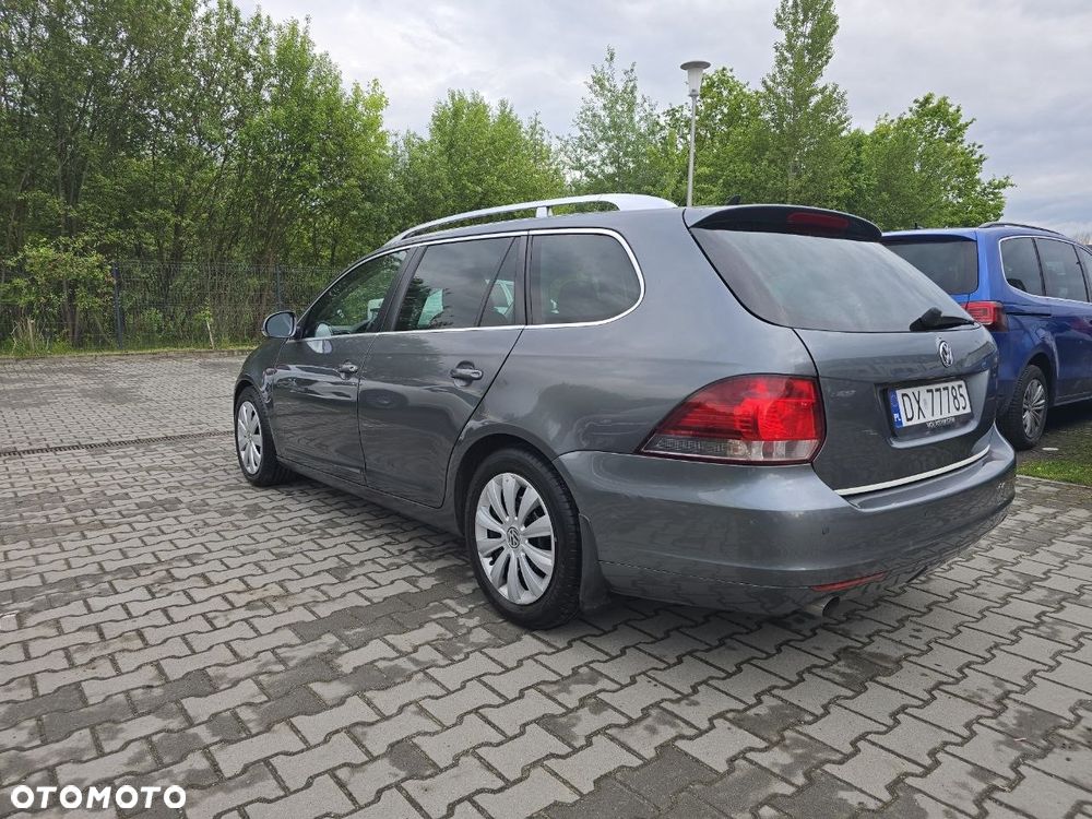 Volkswagen Golf 1.6 TDI Highline - 4