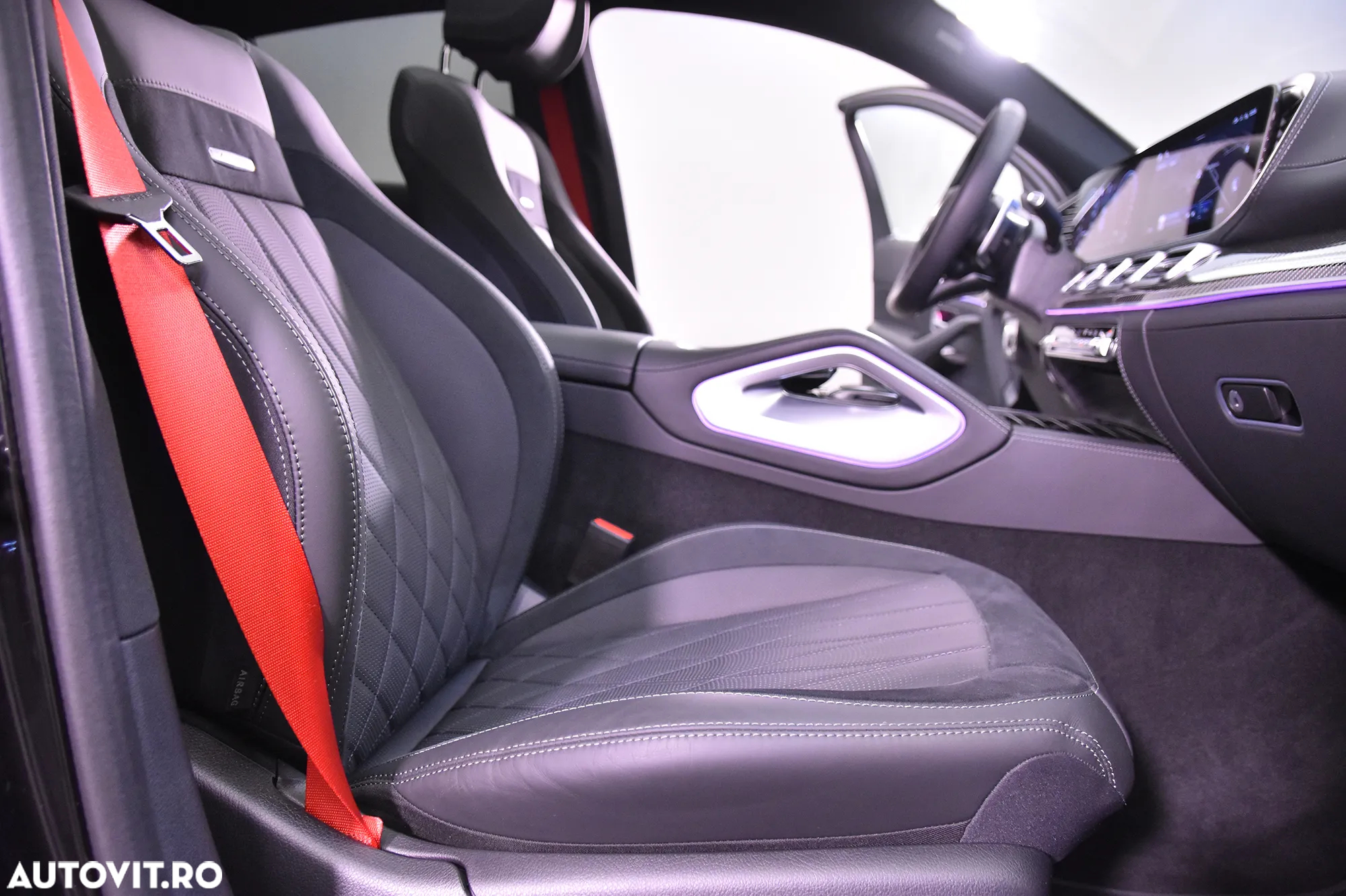 Mercedes-Benz GLE Coupe AMG 53 PHEV - 11