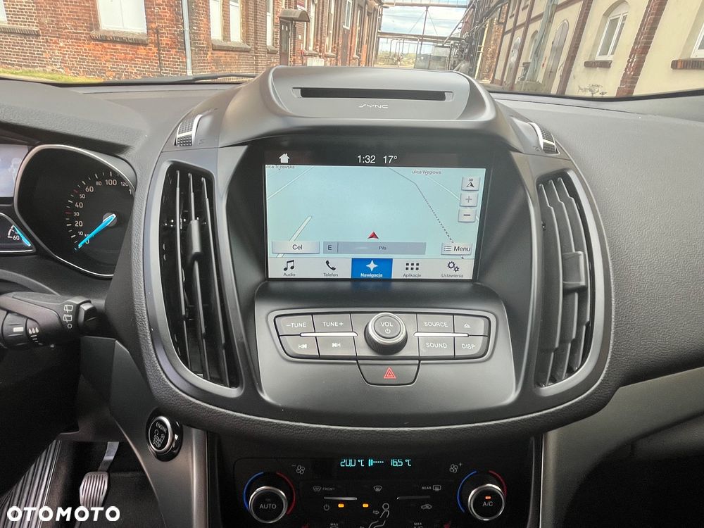 Ford Kuga 1.5 EcoBoost 2x4 Titanium - 23
