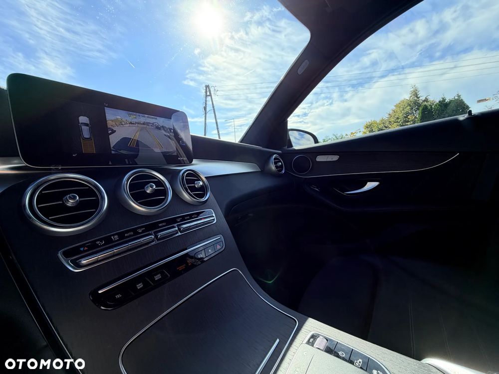 Mercedes-Benz GLC 200 4Matic 9G-TRONIC AMG Line - 28