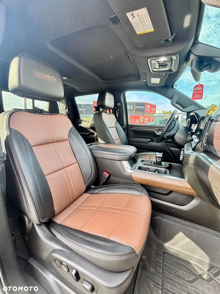 Chevrolet Silverado - 20