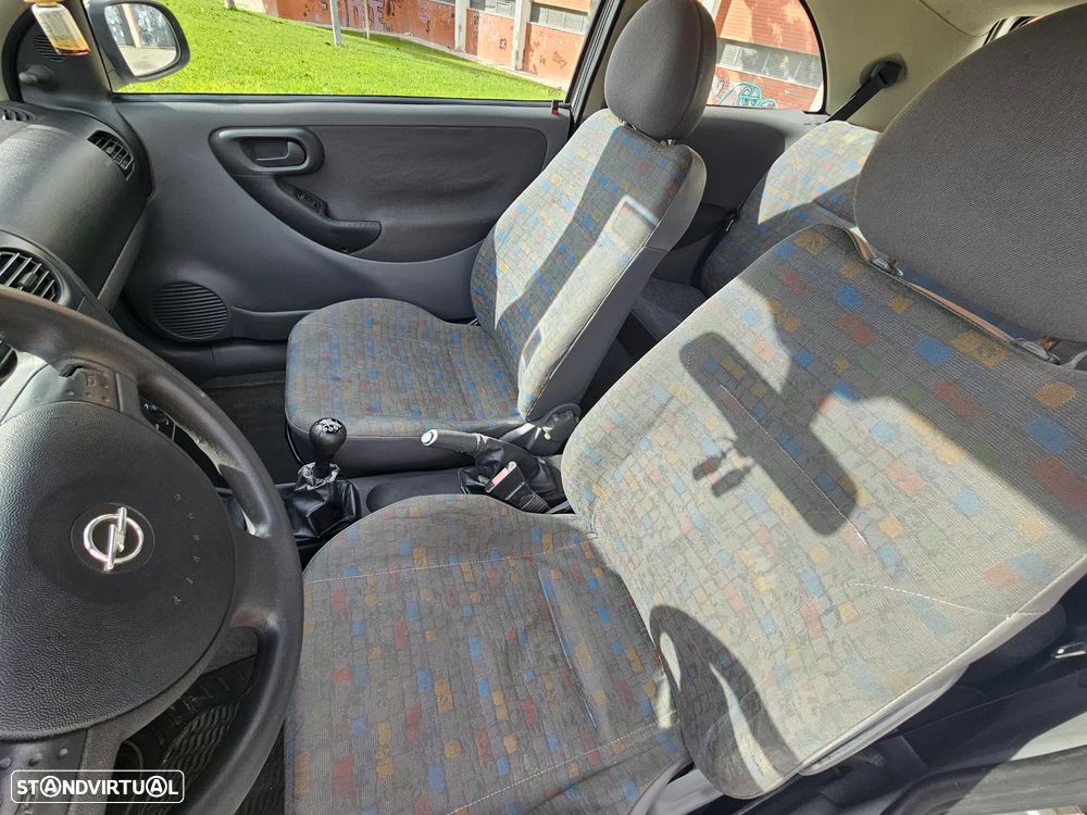 Opel Corsa 1.7 DTi 16V - 8