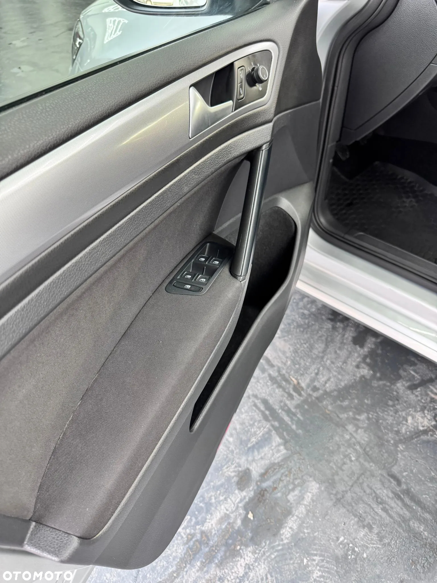 Volkswagen Golf VII 1.6 TDI BMT Trendline - 16