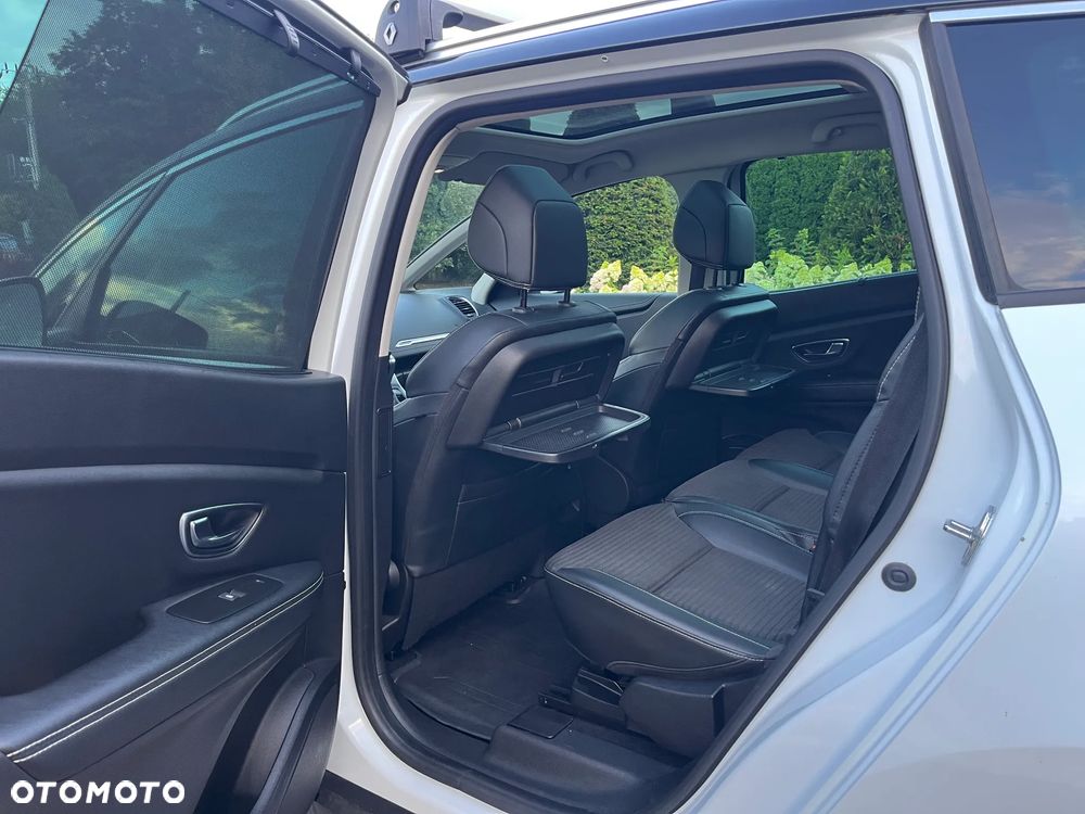 Renault Grand Scenic - 12