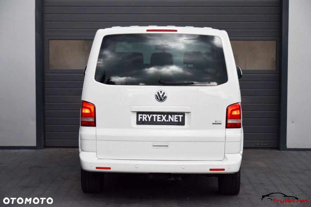 Volkswagen Caravelle - 13