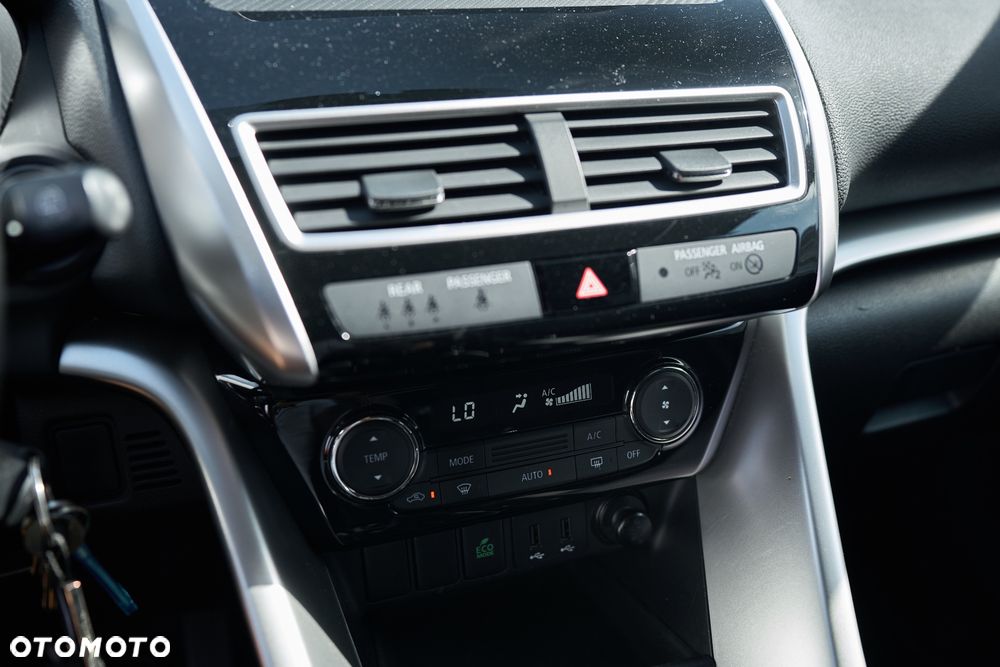 Mitsubishi Eclipse Cross - 16