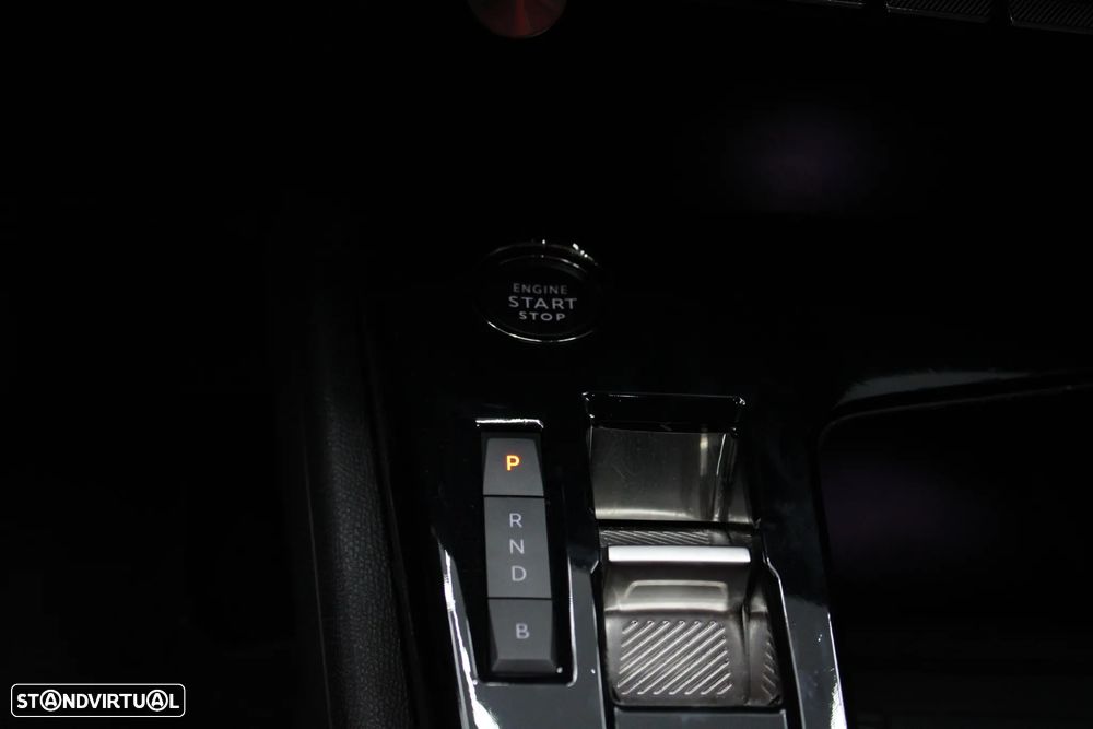 Peugeot 308 180 e-EAT8 GT - 19