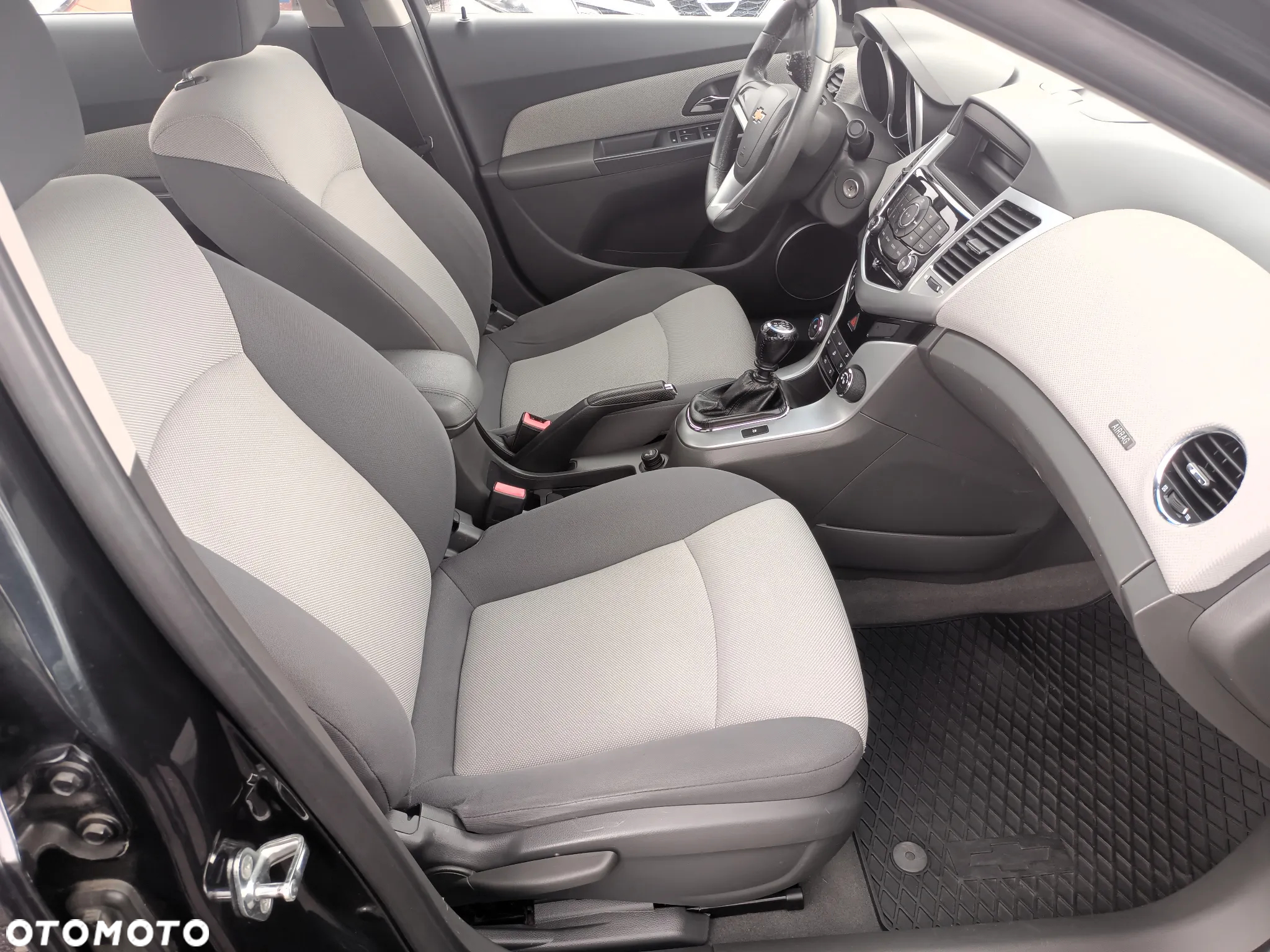 Chevrolet Cruze 1.6 LS - 16