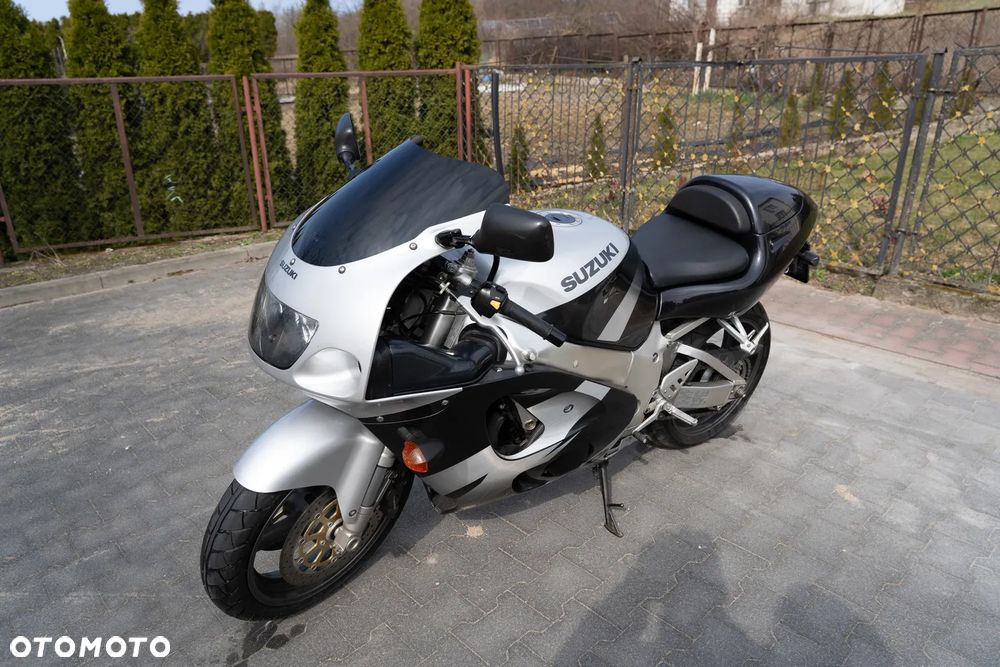Suzuki GSX-R - 2