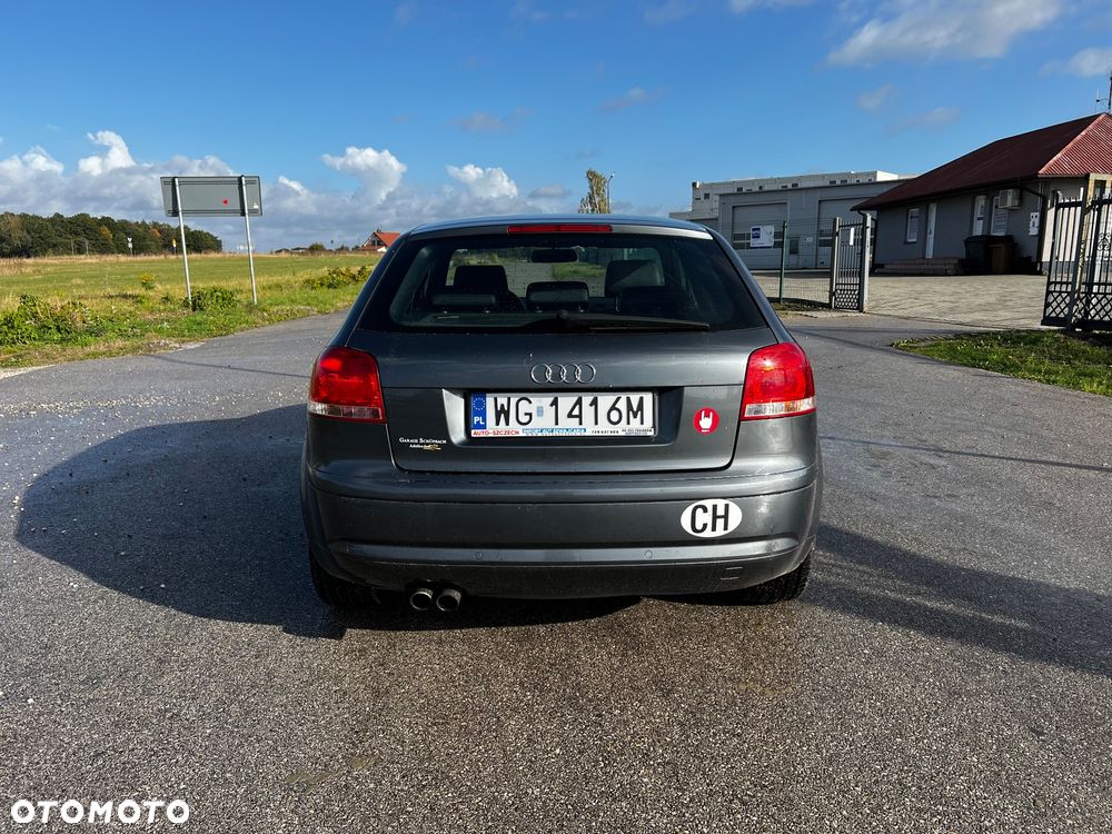 Audi A3 1.8 TFSI S line Sportpaket - 4