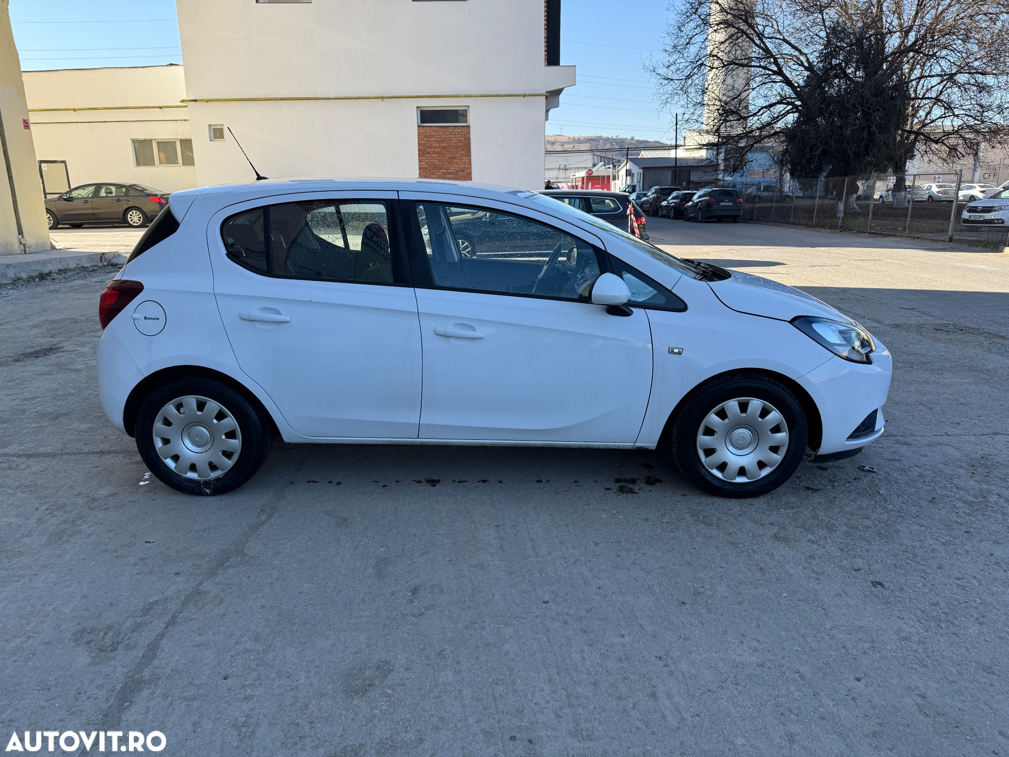 Opel Corsa 1.4i Enjoy - 4