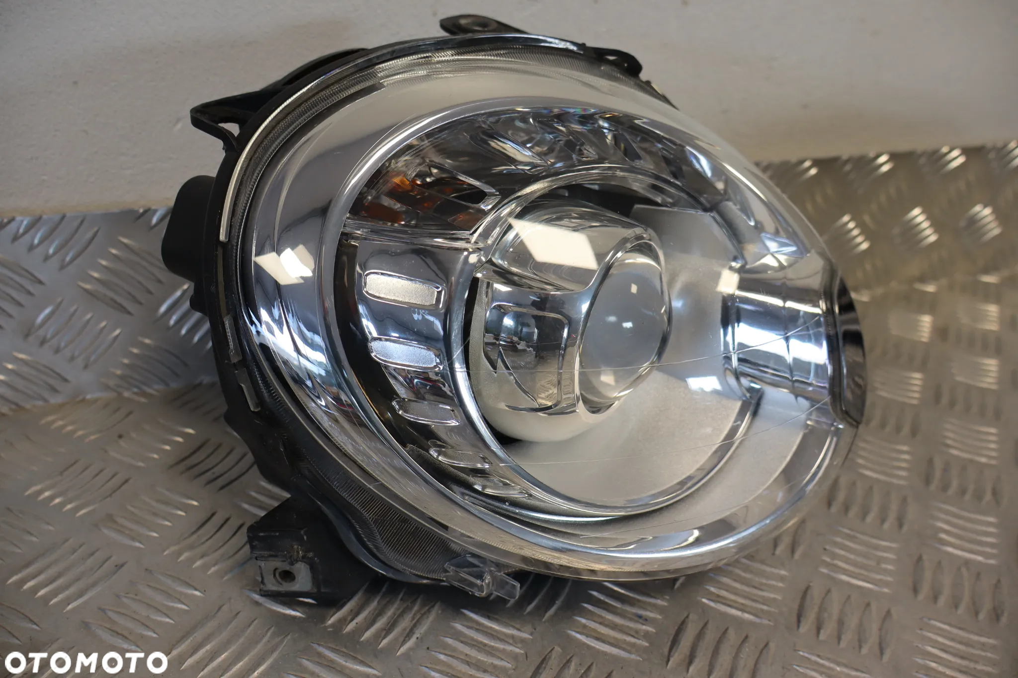 LAMPA PRZEDNIA PRZÓD PRAWA LEWA FIAT 500 XENON 2007-2015 - 22