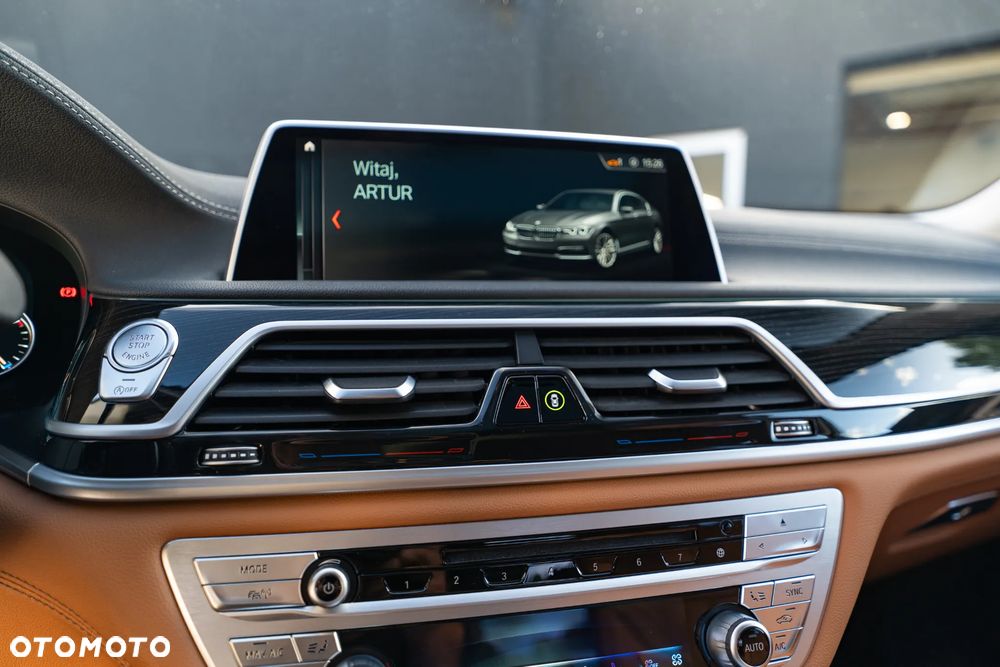 BMW Seria 7 740d xDrive - 33