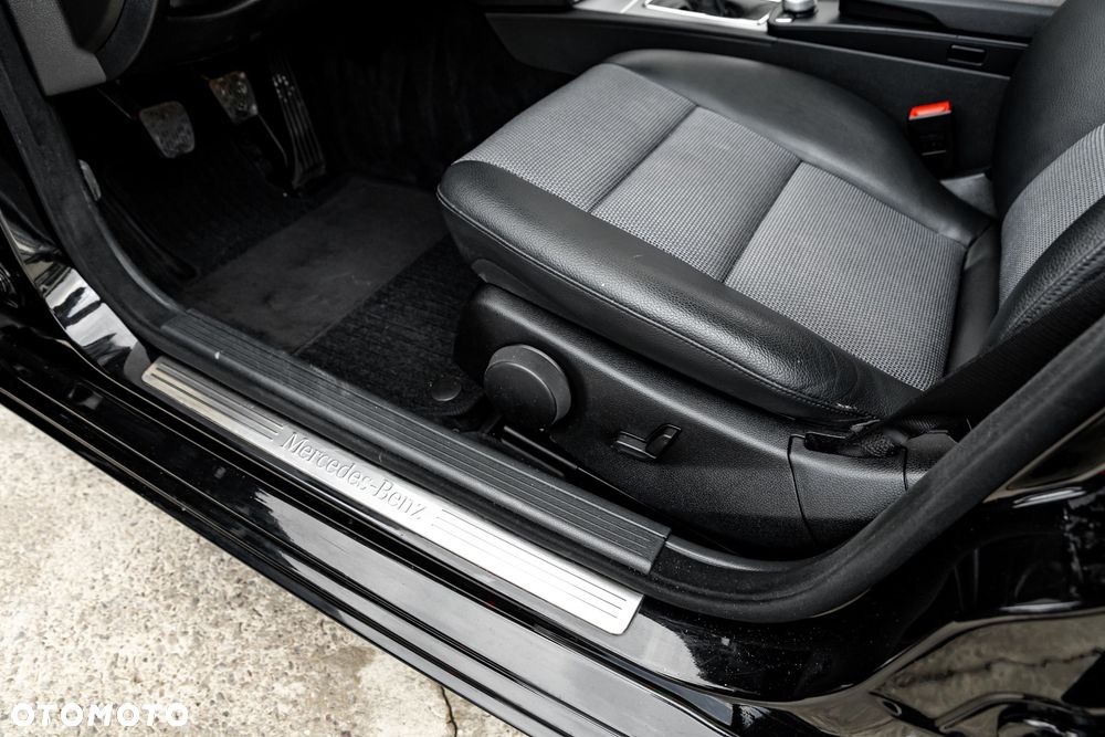 Mercedes-Benz Klasa C 220 CDI DPF Avantgarde - 19