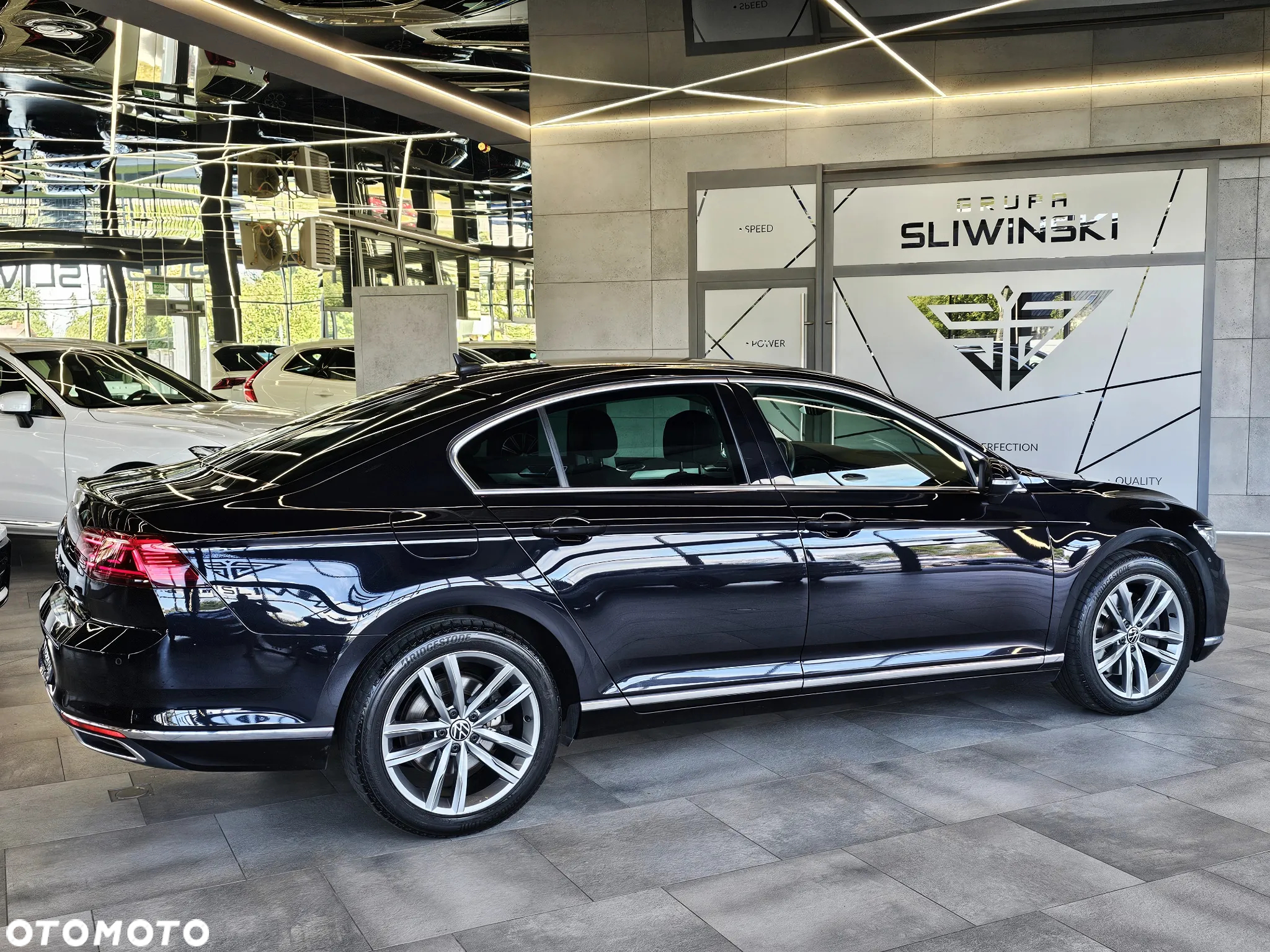 Volkswagen Passat 2.0 TSI 4Mot Elegance DSG - 10