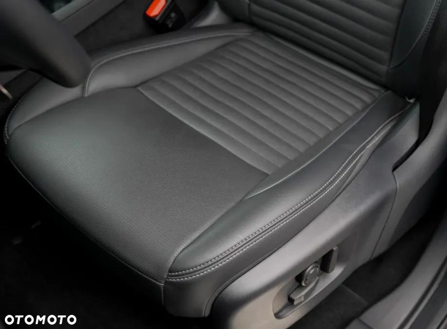 Land Rover Discovery Sport - 22