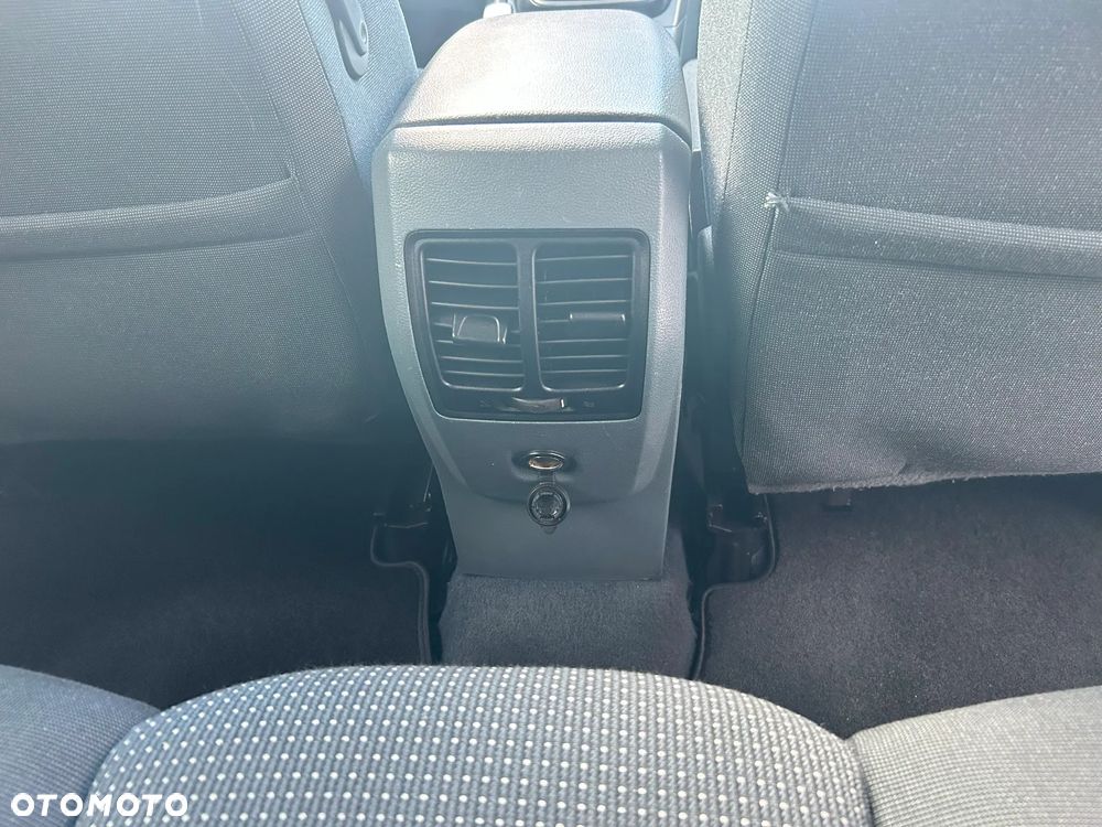 Ford C-MAX - 22