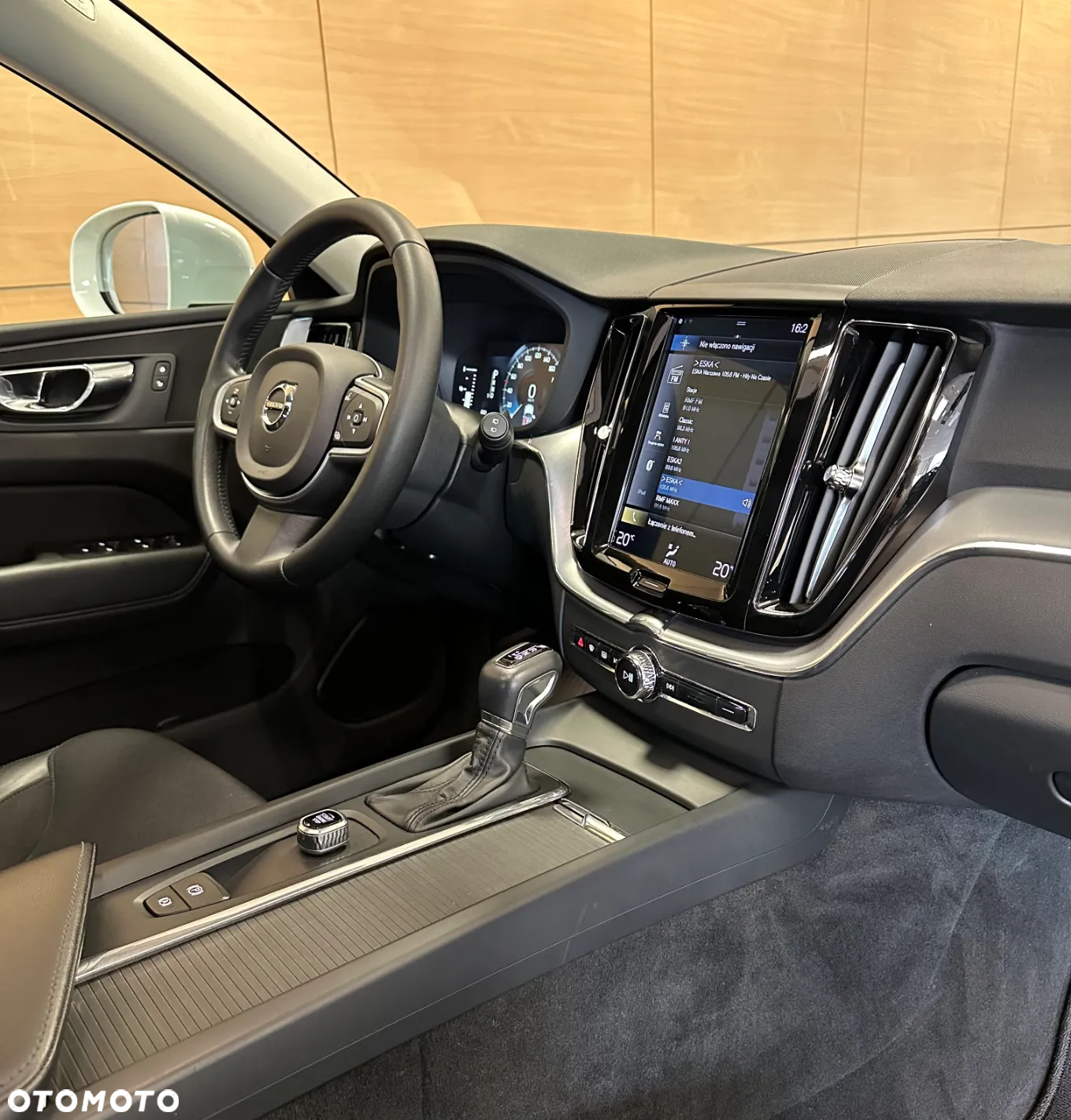 Volvo XC 60 T5 AWD Momentum - 7