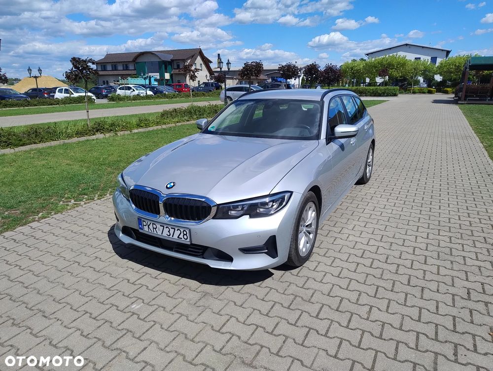 BMW Seria 3 318d - 1
