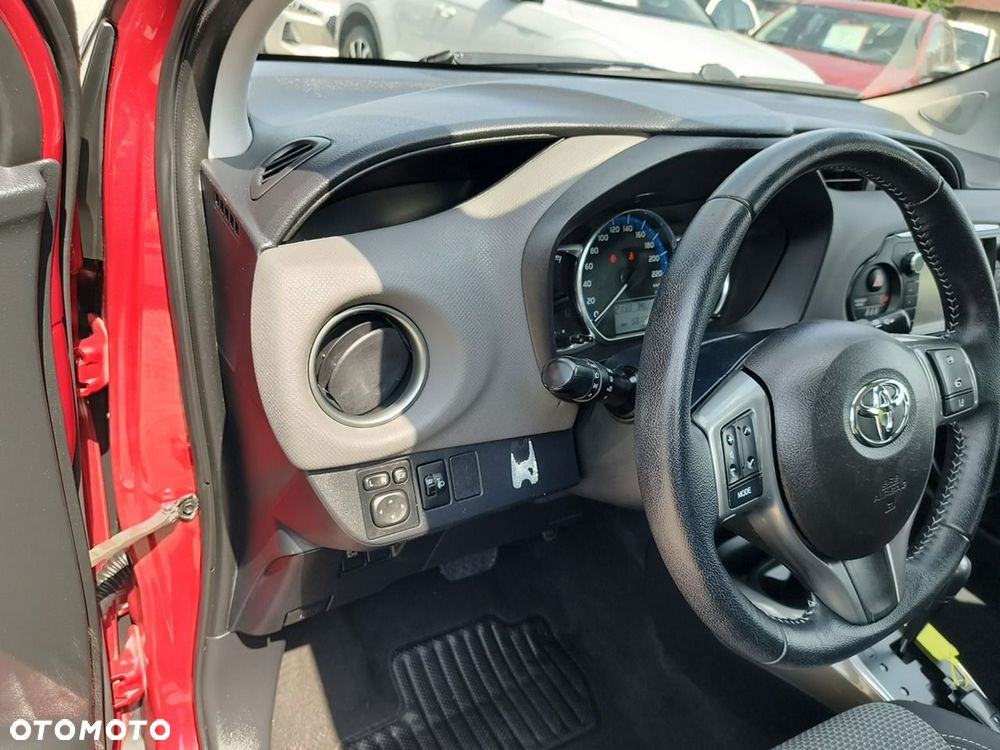 Toyota Yaris - 11