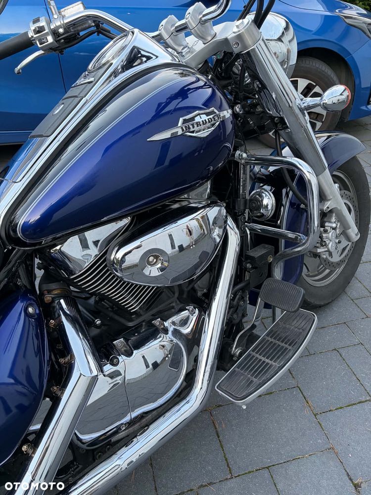 Suzuki Intruder