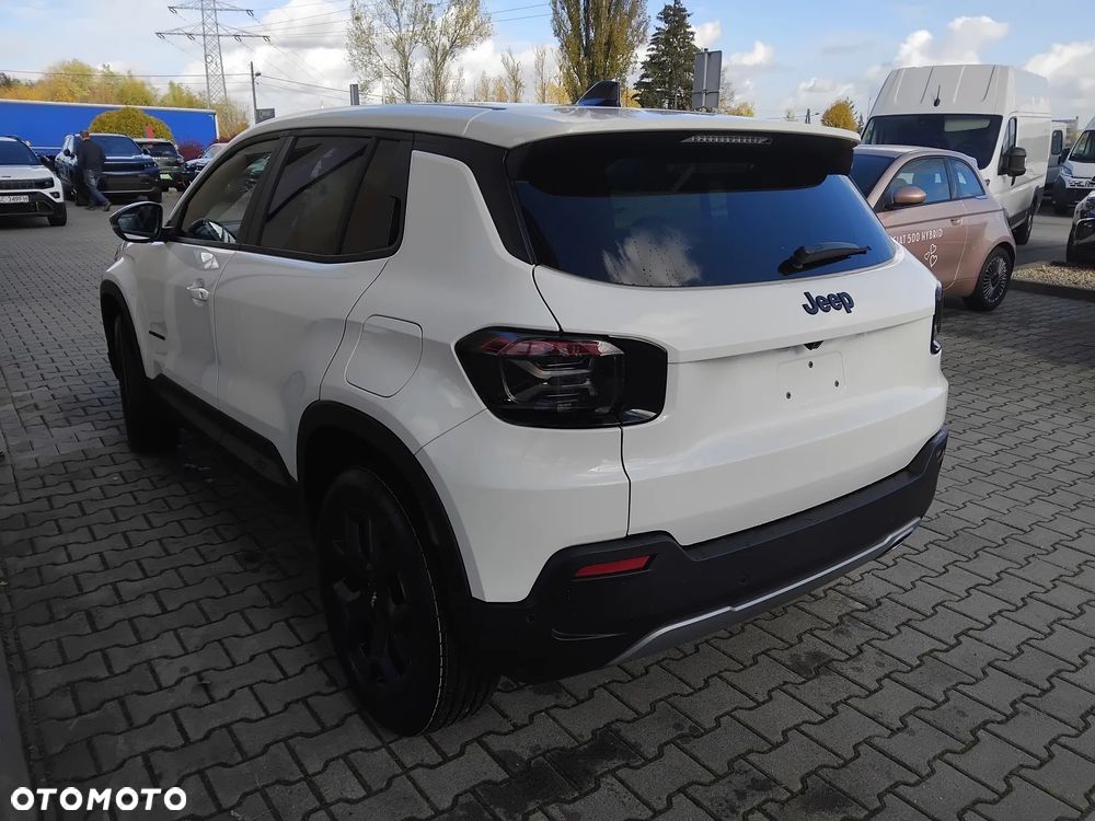 Jeep Avenger 1.2 T3 mHEV Black Edition FWD eDCT6 - 5