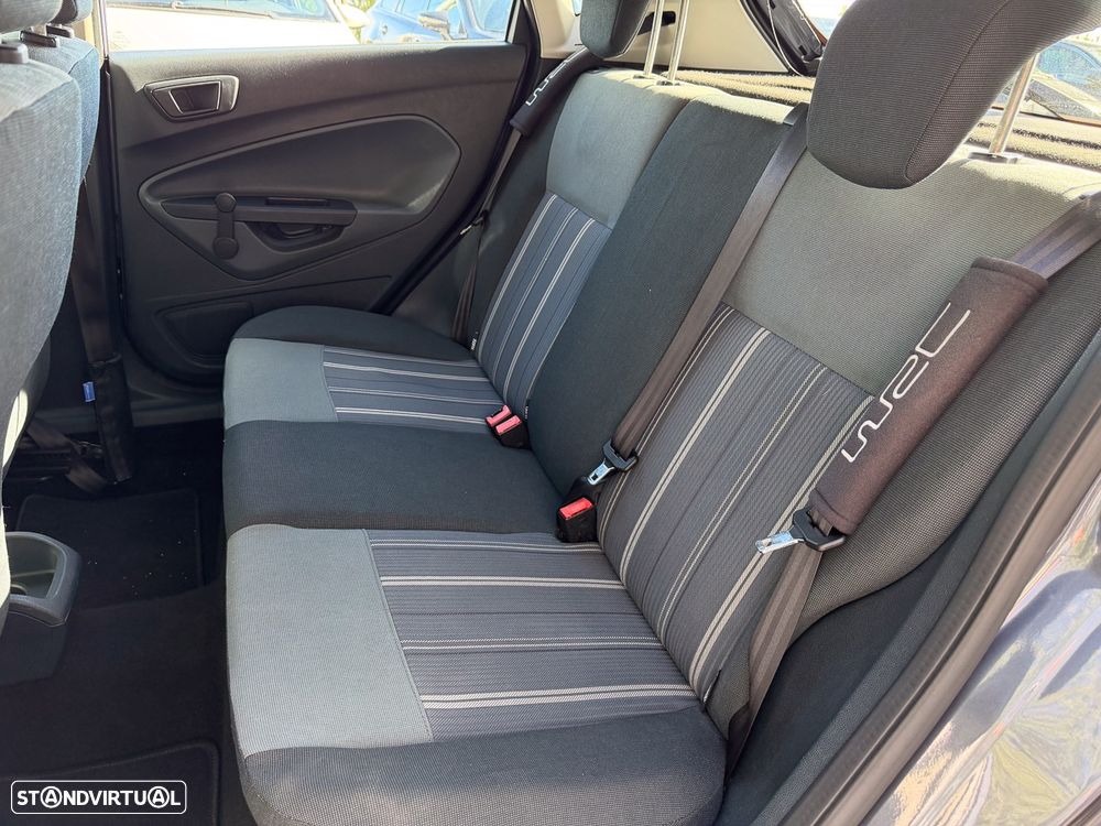Ford Fiesta 1.25 Techno - 13