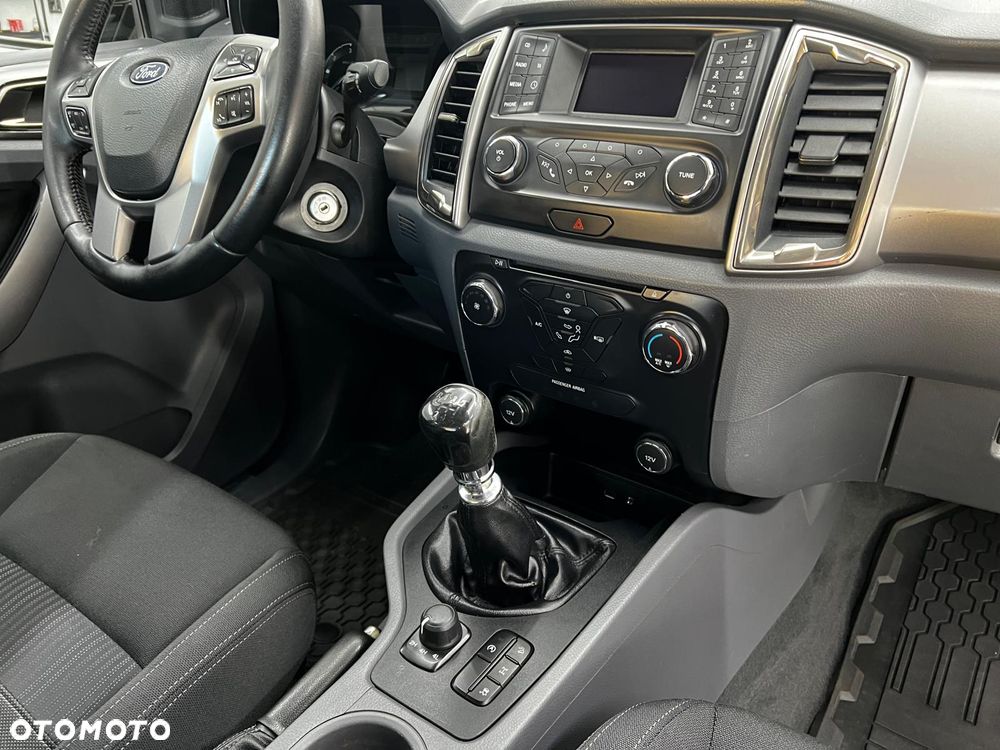Ford Ranger XLT - 16
