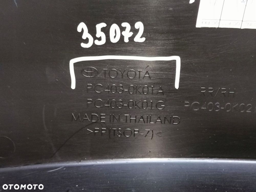Nakładka listwa błotnika tył prawa TOYOTA HILUX VIII LIFT 20- - 6