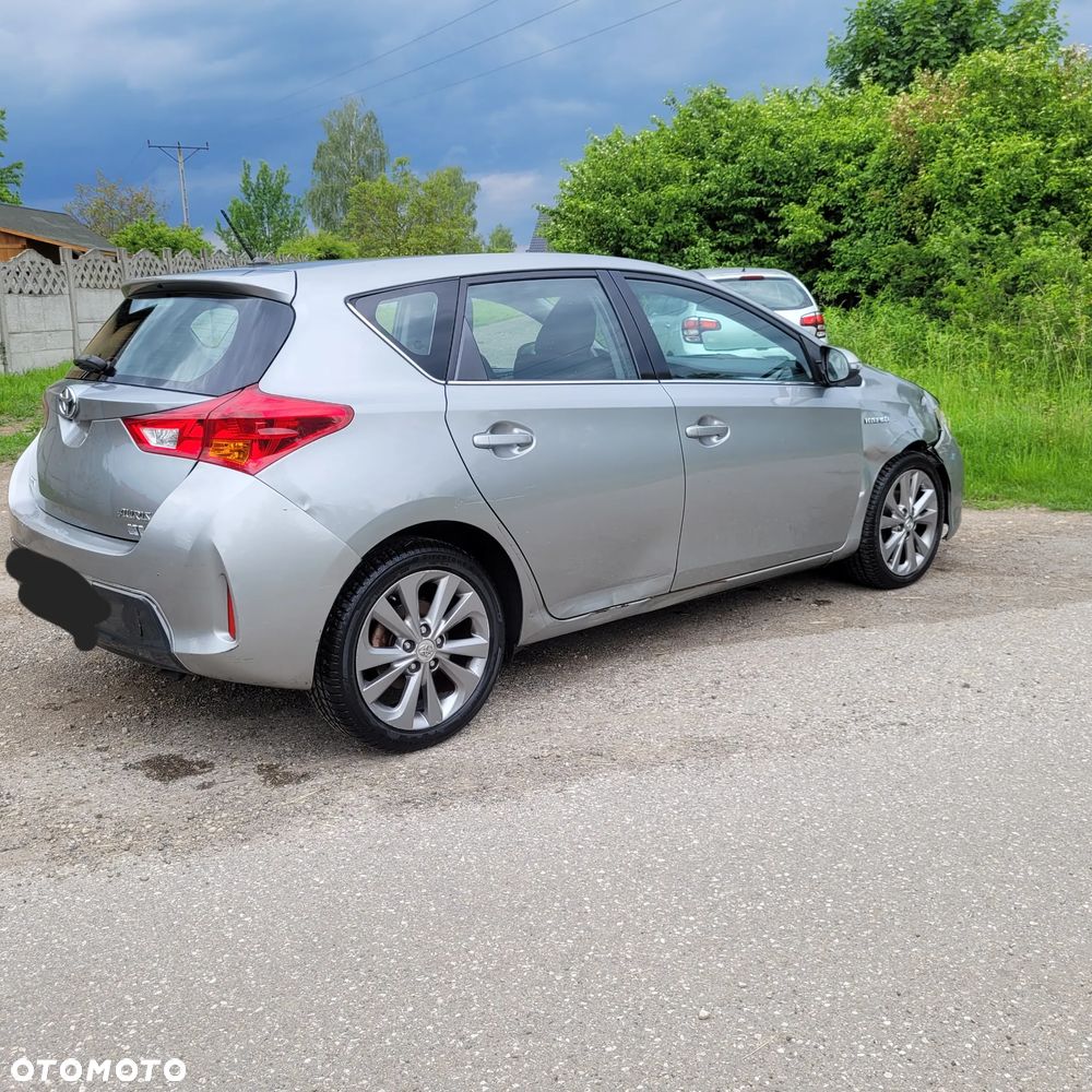 Toyota Auris 1.8 HSD Luna - 19