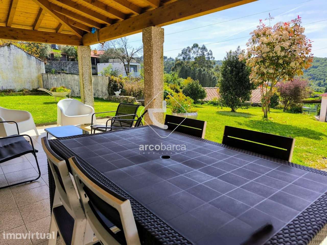 Moradia T3+T1 com logradouro+anexo arrumos e garagem, Bico, Paredes de - Grande imagem: 4/35