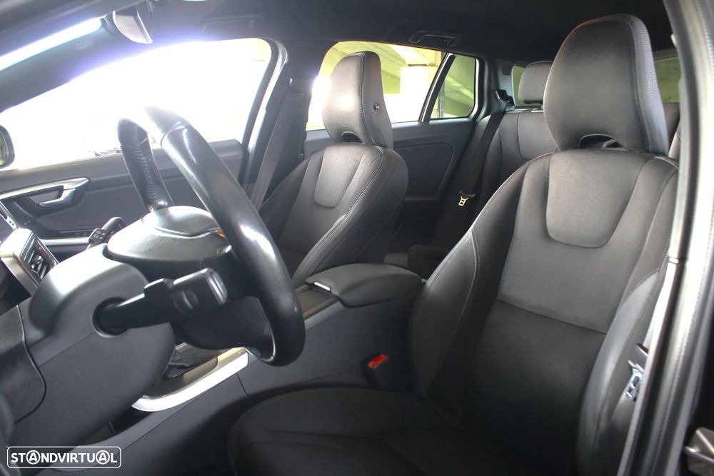 Volvo V60 1.6 D2 Momentum Eco Powershift - 35